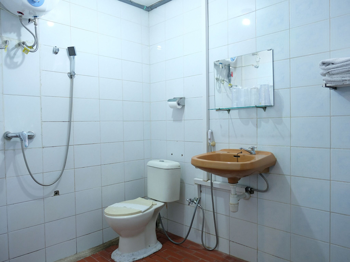 Bathroom 4, Hotel Martani Belitung, Belitung