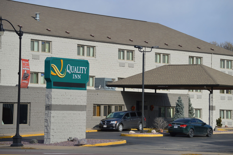 Exterior & Views 2, Quality Inn La Crosse North, La Crosse