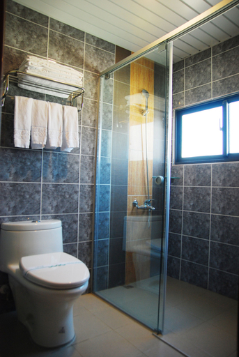 Bathroom 5, Tourism Inn, Tainan