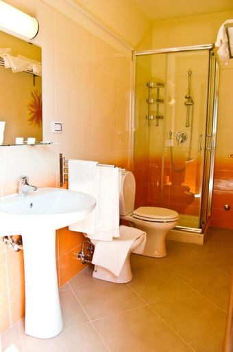Bathroom 4, La Scivola Rooms, Catania