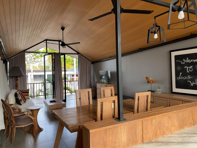Food & Drinks 5, Livi's Dancing Garden, Badung
