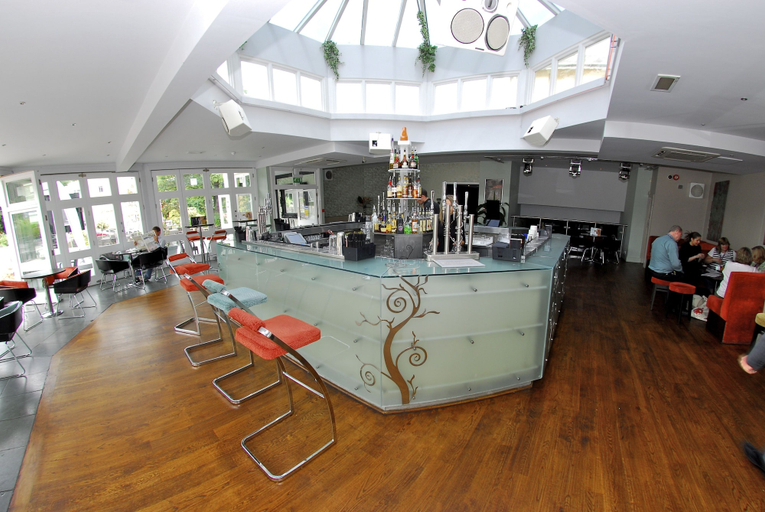 Food & Drinks 5, Royal Exeter Hotel, Bournemouth