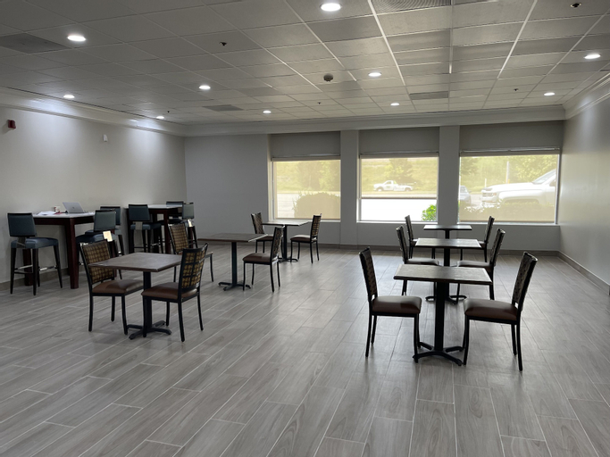 Food & Drinks 5, Quality Inn & Suites New Hartford - Utica, Oneida