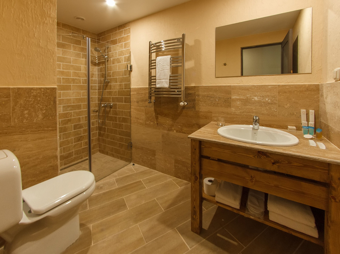 Bathroom 3, Apricot Aghveran Resort