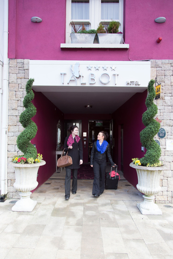 Exterior & Views 2, Talbot Hotel