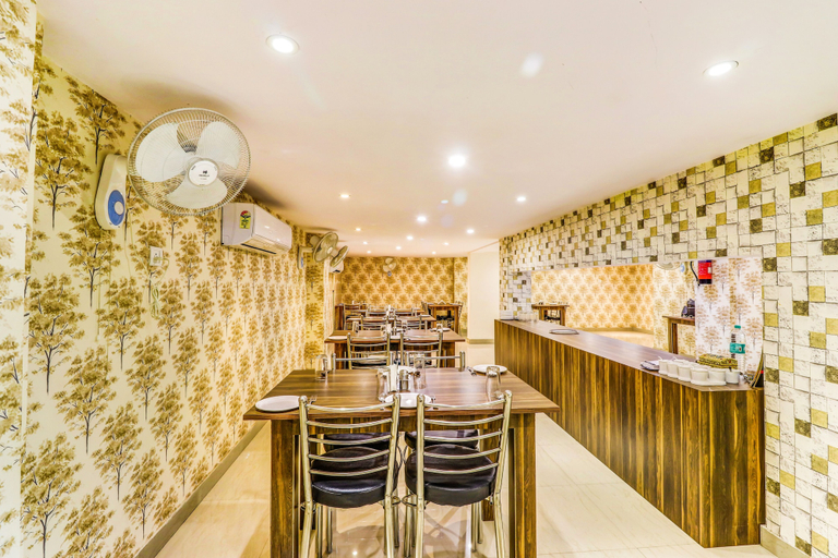 Food & Drinks 3, FabHotel Sain Dass, Kanpur Nagar