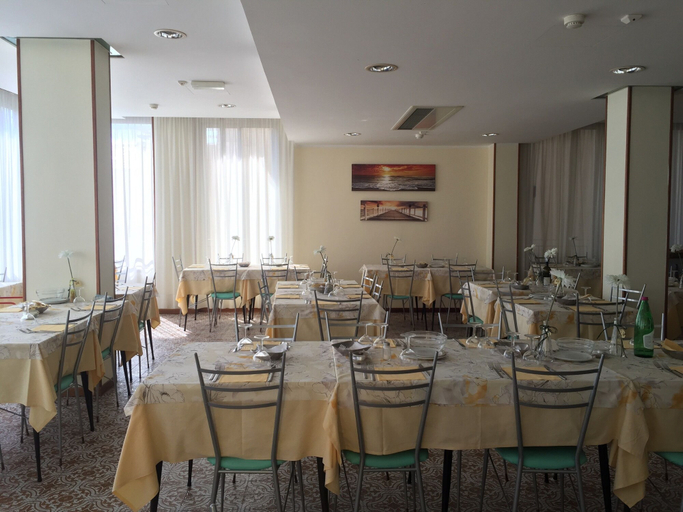 Food & Drinks 4, Hotel Augusta, Pesaro E Urbino