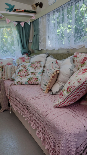 Bedroom 3, 1 Bed Caravan Sleeps 2 - Parking, Garden, Pets, Cornwall