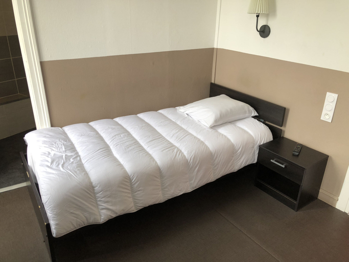 Bedroom 3, Hôtel de France, Seine-Maritime