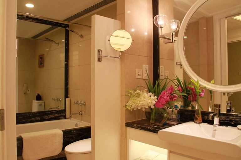 Bathroom 4, Central Hotel Shanghai, Shanghai