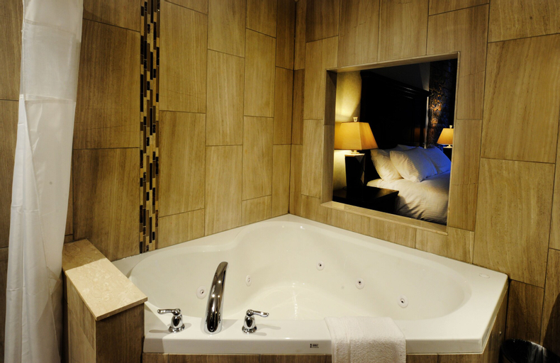 Bedroom 5, Stone Mill Inn, Niagara