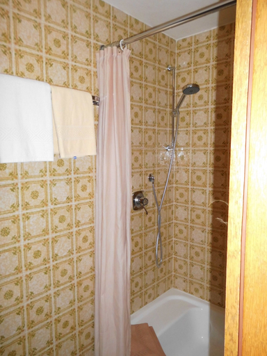 Bathroom 3, Liebertingerhof, Traunstein
