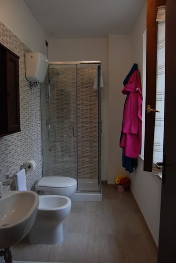 Bathroom 5, Il Sagrato di Assisi, Perugia