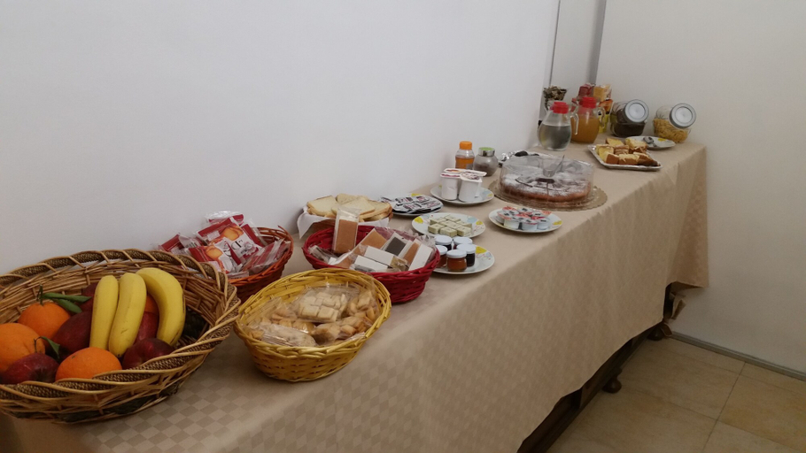 Food & Drinks 5, Sicilia Etna Mare, Catania