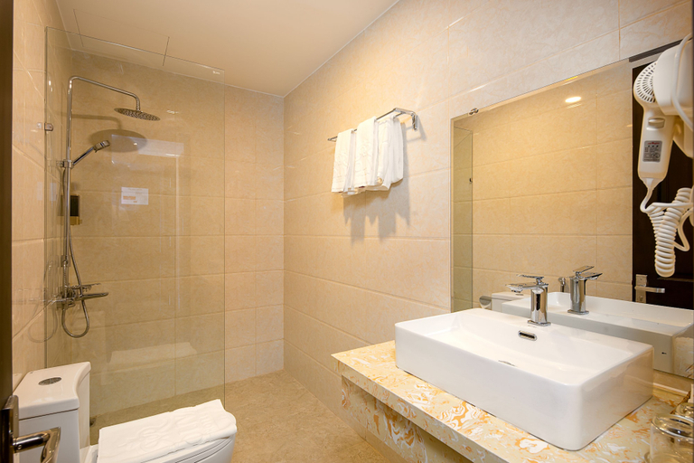 Bathroom 5, Roliva Hotel & Apartment Danang, Da Nang