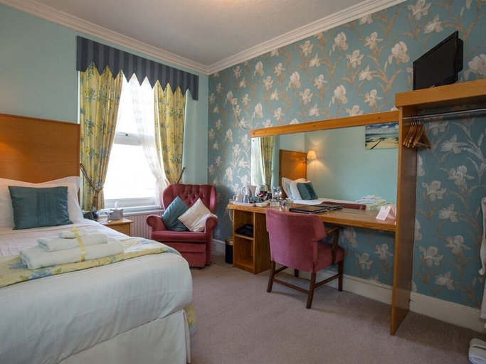 Bedroom 2, The Briars, Torbay