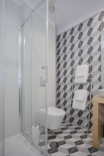 Bathroom 2, Liiiving - Charming Downtown Delight II, Porto