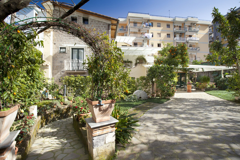 Exterior & Views 2, Angiolina Relais, Napoli