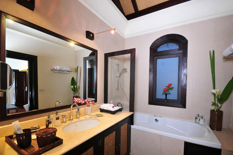 Bathroom 5, Ansara Hotel, Vientiane