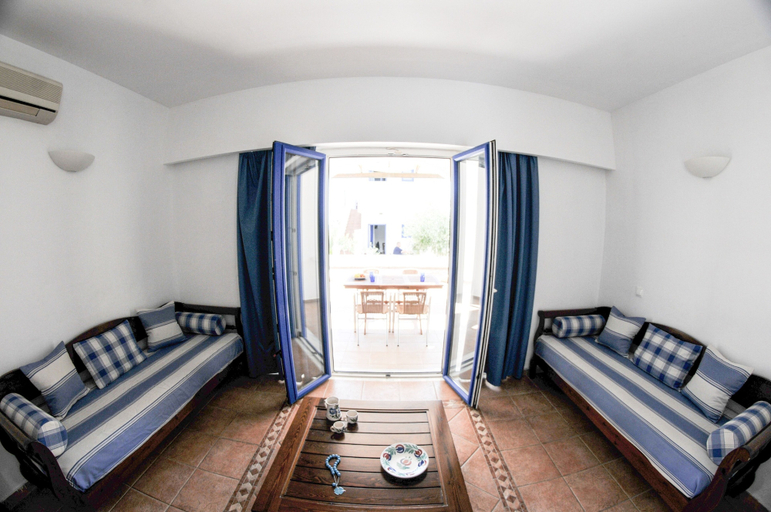 Bedroom 3, Katikies Studios & Apartments, South Aegean