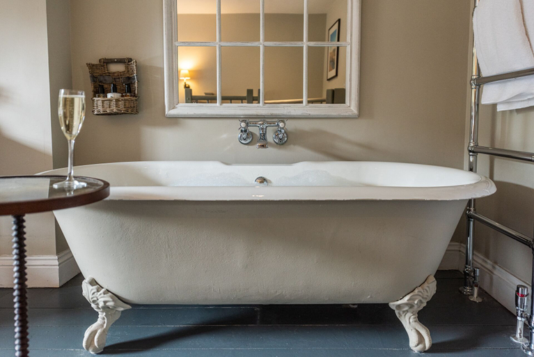 Bathroom 3, Lord Crewe Arms, Northumberland