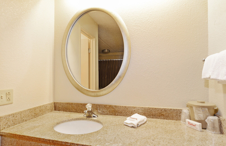 Bathroom 3, Red Roof Inn Akron, Summit