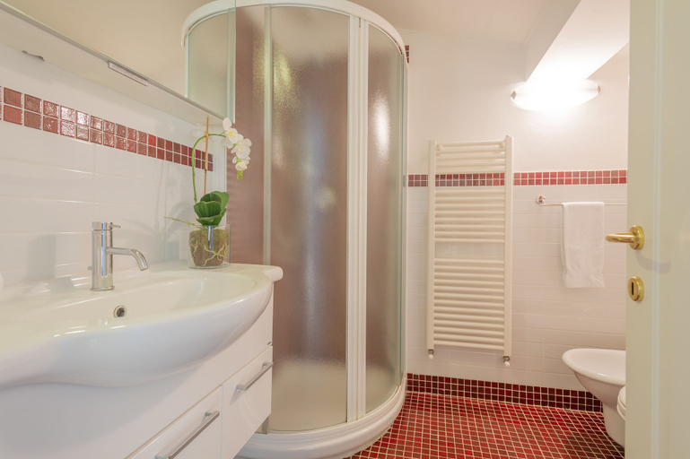Room 3, Borgo Albizi 6, Florence