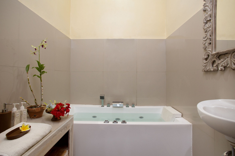 Bathroom 4, Grand Ashanti Villa, Gianyar
