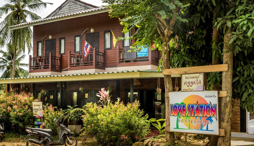 Exterior & Views, Love Station Hostel, Ko Phangan
