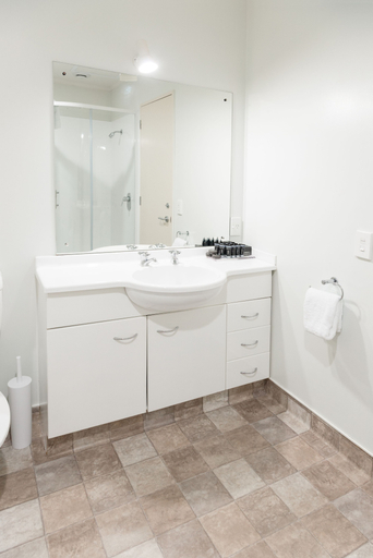 Bathroom 4, Courtenay Village, Wellington