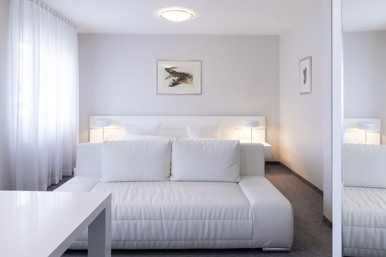Bedroom 2, Hotel - Restaurant Adler, Lörrach