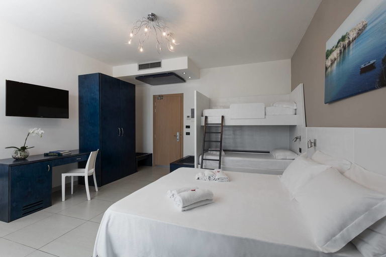 Bedroom 4, Hotel Belvedere, Torre Dell'Orso, Lecce