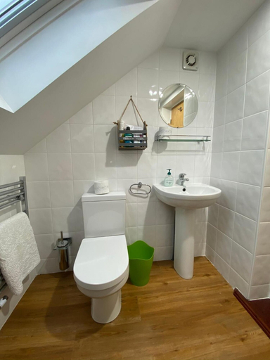 Bathroom 4, Turi House, Kent