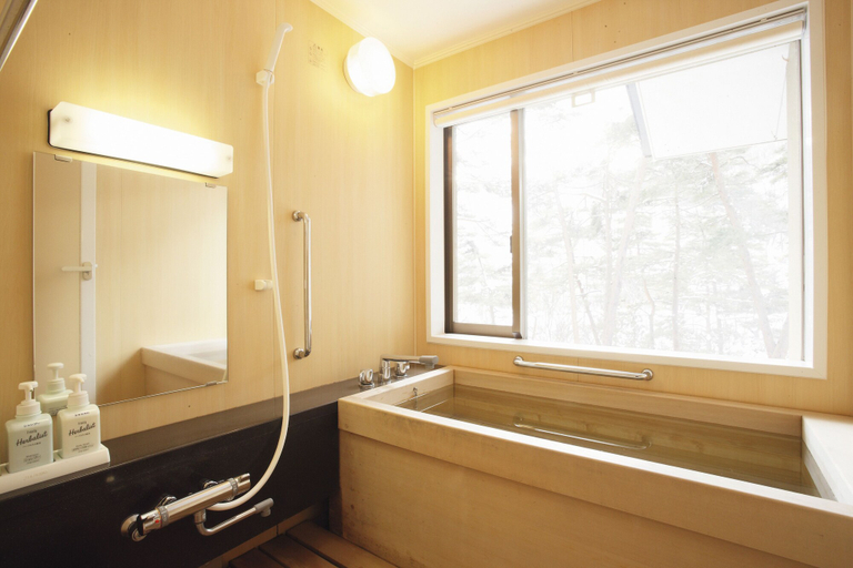 Bathroom 4, Hanamaki Onsen Kashoen, Hanamaki