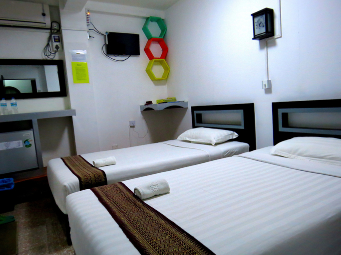 Bedroom 2, Agga Youth Hotel, Yangon