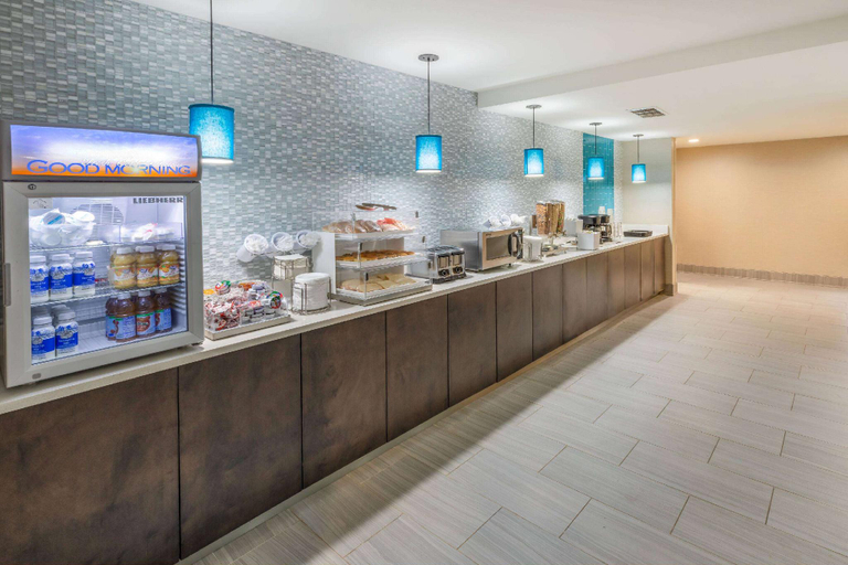 Food & Drinks 5, La Quinta Inn & Suites by Wyndham Jonesboro, Craighead