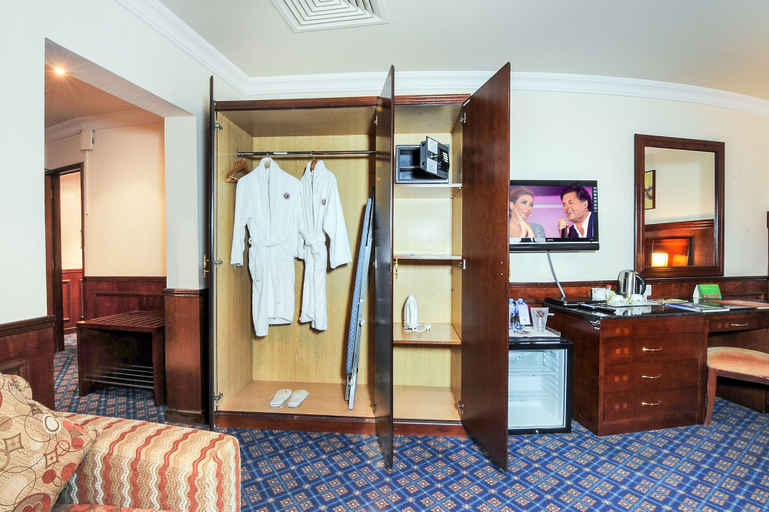 Bedroom 3, Ramee California Juffair, Manama
