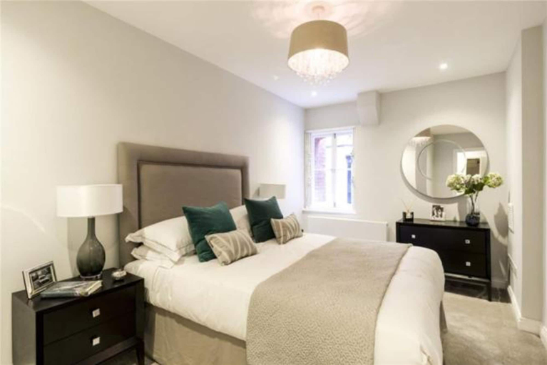 Others 4, Kensington Court by Lime Street, London