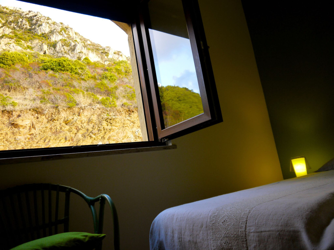 Bedroom 4, B&B Pedra Rubia, Carbonia-Iglesias
