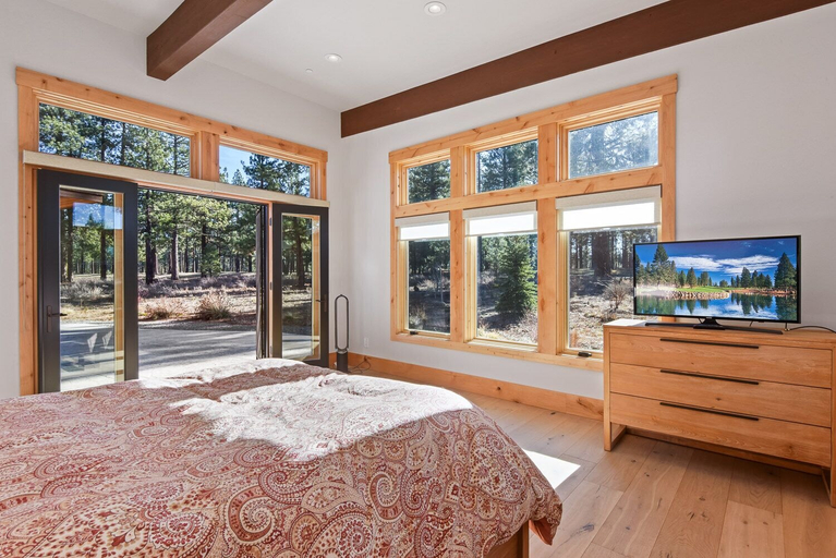 Bedroom 3, Henness House, Nevada
