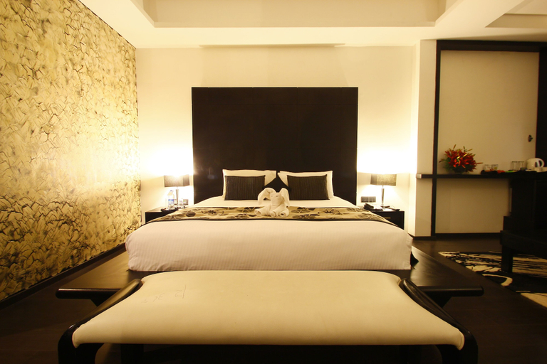Bedroom 3, Grand Estancia, Salem