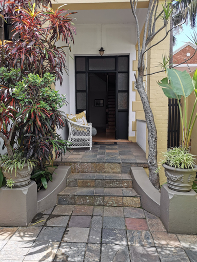 Exterior & Views 2, Madeline Grove B&B, eThekwini