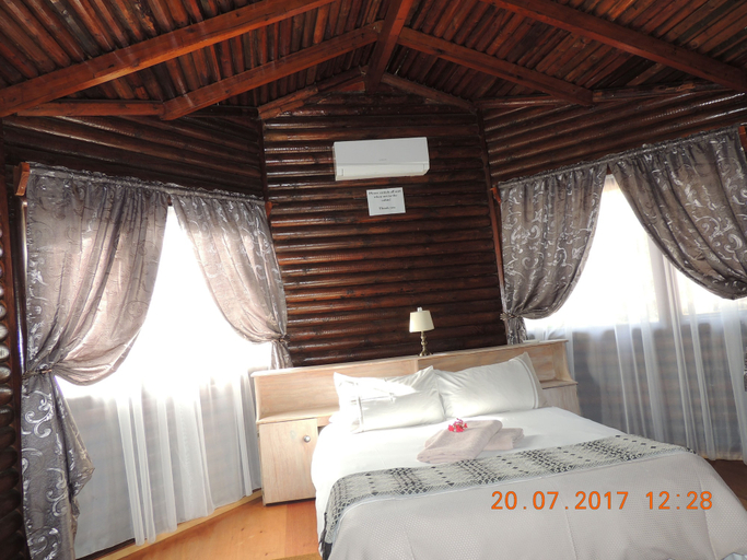 Bedroom 3, Cango Retreat, Eden