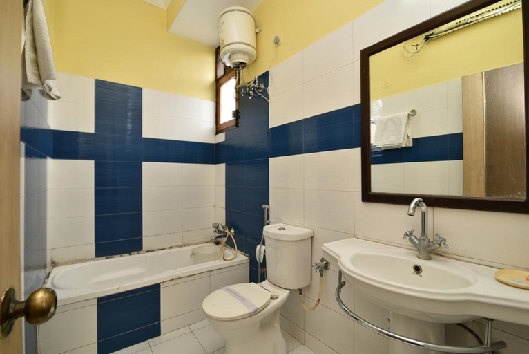 Bathroom, Hotel Galaxy, Dehradun
