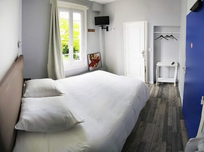 Bedroom 5, Hôtel de France, Seine-Maritime
