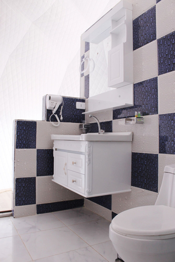 Bathroom 4, Seven Wonders Luxury Camp, Wadi Musa