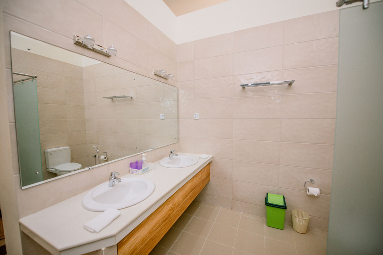 Bathroom 4, Arhimser Villa, Tangalle