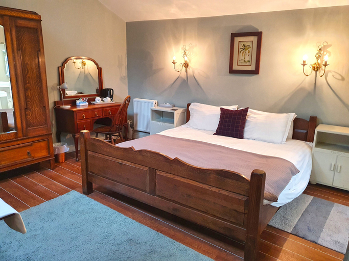 Bedroom 2, Holmwood House Hotel, York