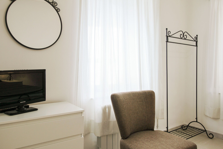 Room amenity, Agatocle, Messina
