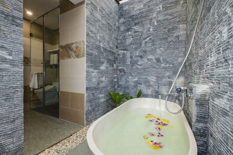 Bathroom 4, December Hoi An Villa, Da Nang